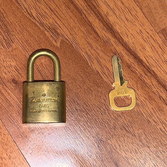 Authentic Louis Vuitton Lock and Key #324 - Picture 5 of 6